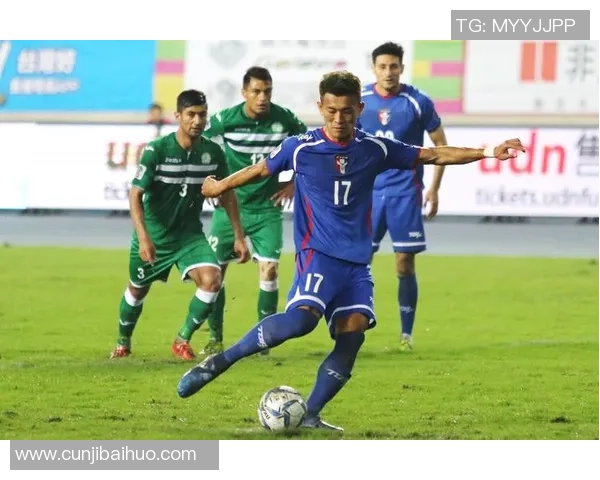 王峥峥足球之路：从青涩少年到职业球员的成长故事与奋斗历程