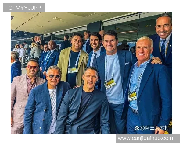 足球场上的魅力与风采最帅足球巨星的传奇故事与影响力分析